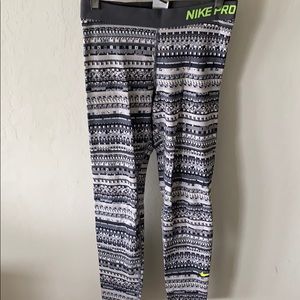 Nike pro workout leggings